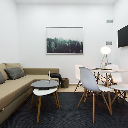Gorgeous Brasov Flat With Patio And Mountain Views Apartment Exterior foto