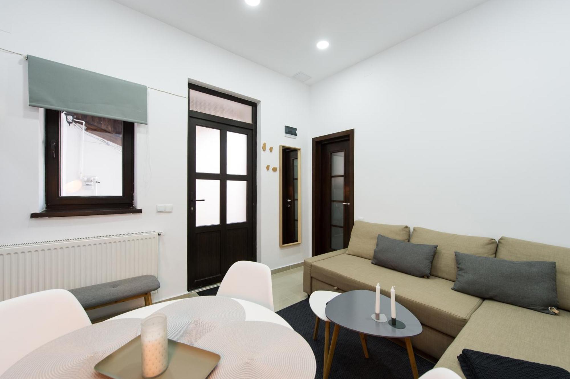 Gorgeous Brasov Flat With Patio And Mountain Views Apartment Exterior foto