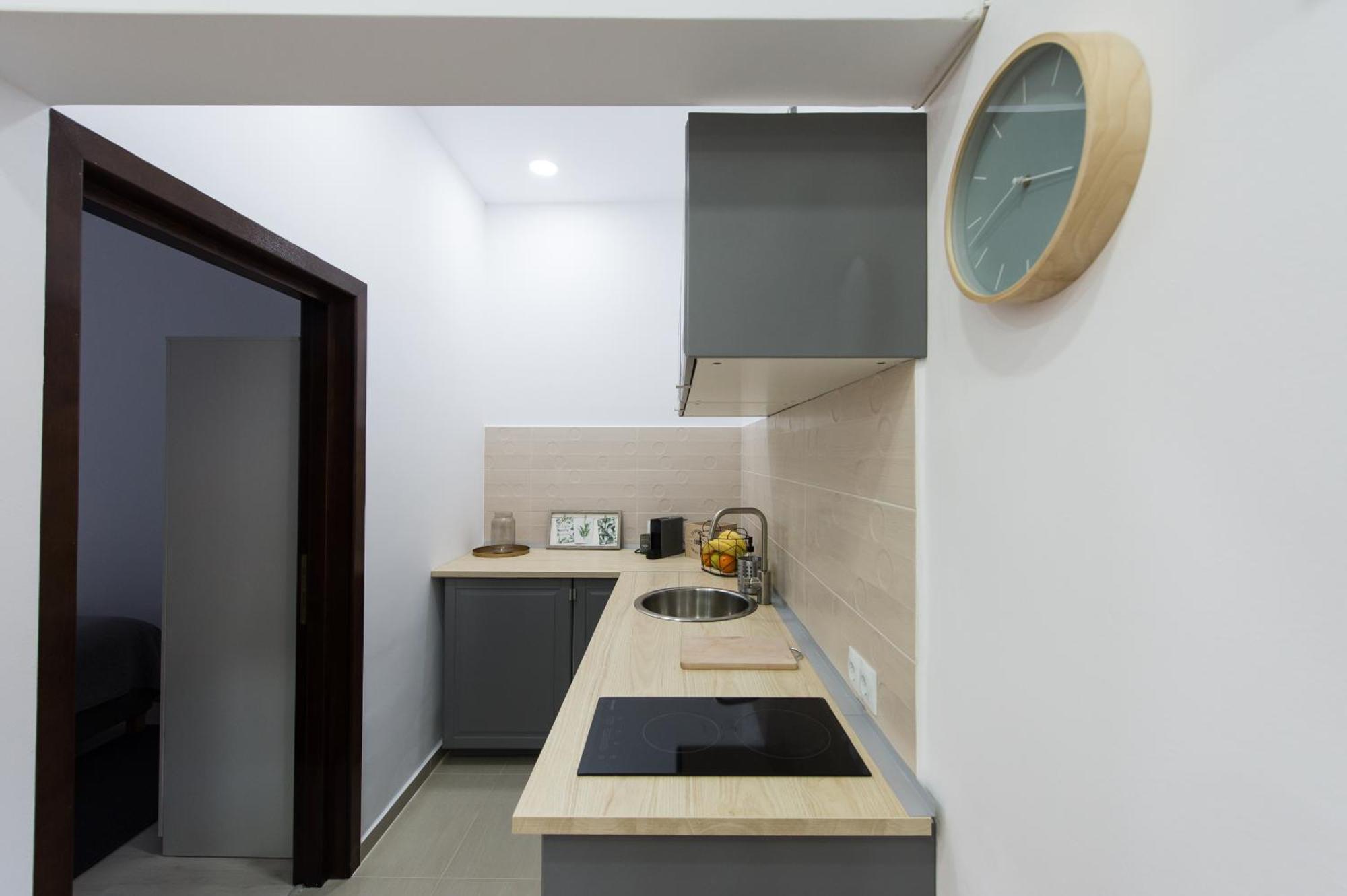 Gorgeous Brasov Flat With Patio And Mountain Views Apartment Exterior foto